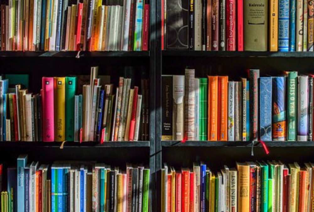 Zlate hruške in priročnik kakovostnih mladinskih knjig 2022