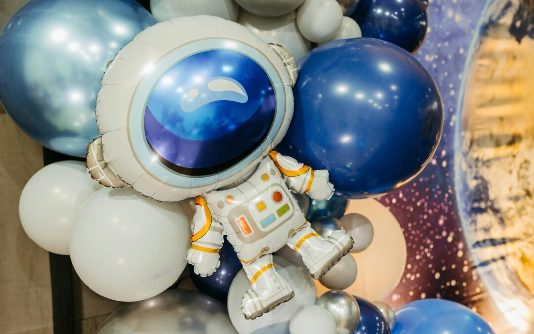 Literarno-ustvarjalni natečaj »Hej, astronavt, knjigo imam zate!«